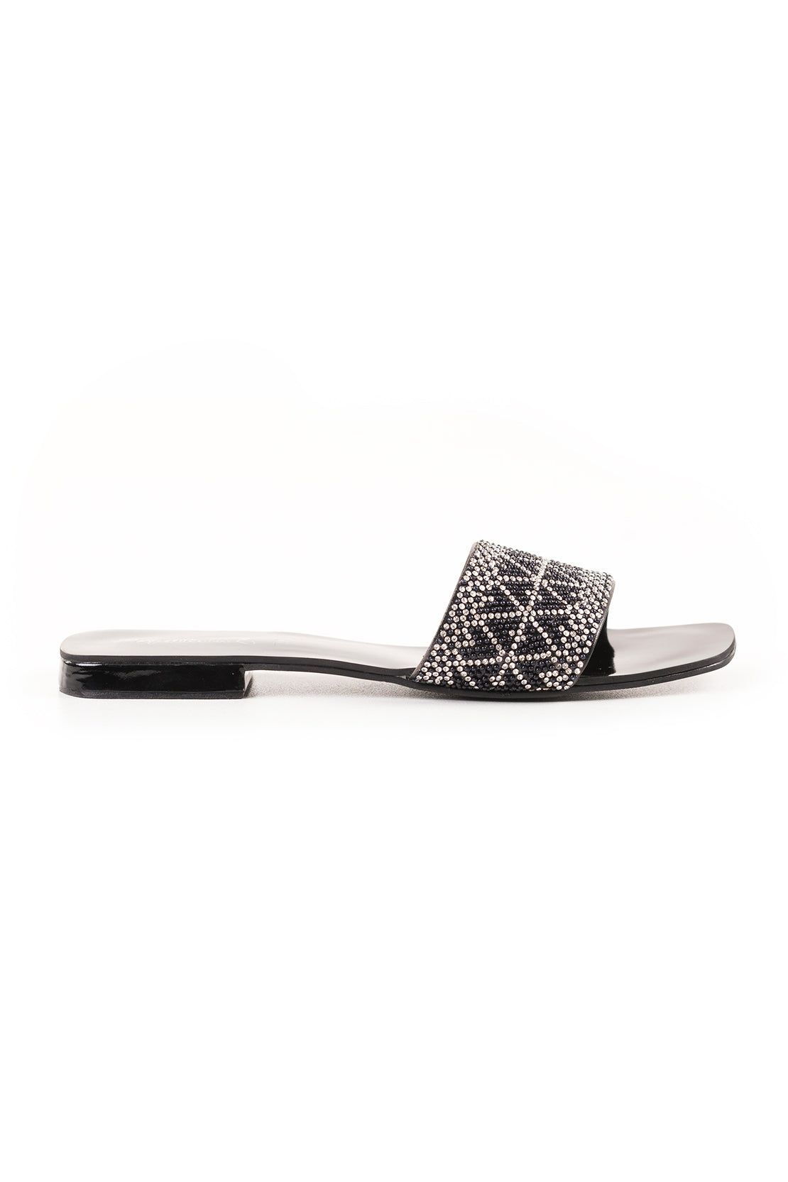 Black Flat Slipper L02206/002