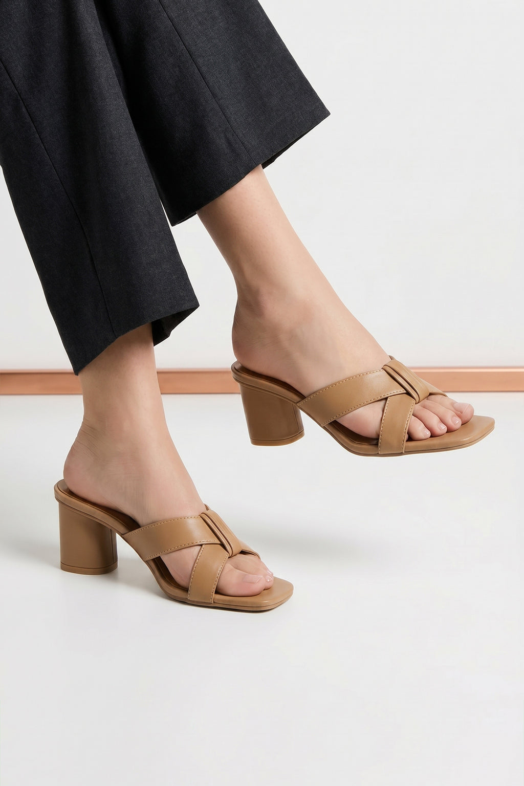 Fawn Heel KK2414/006
