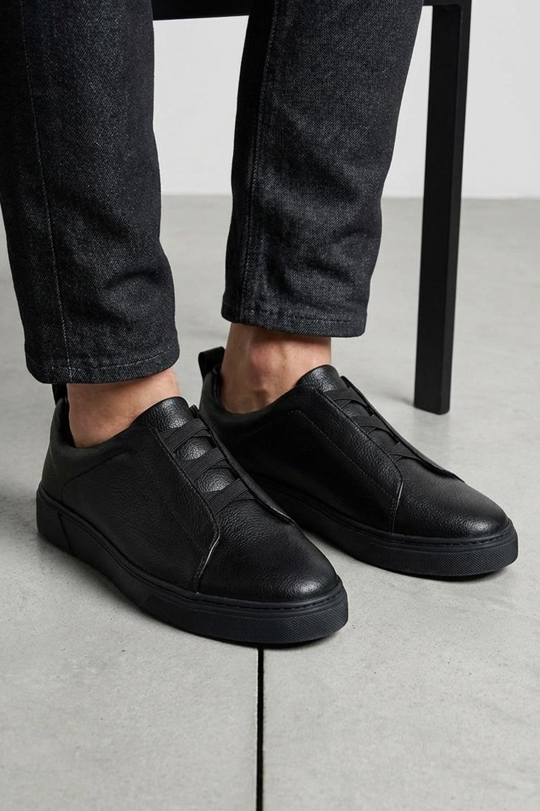 Black Casual Shoes L01602/002